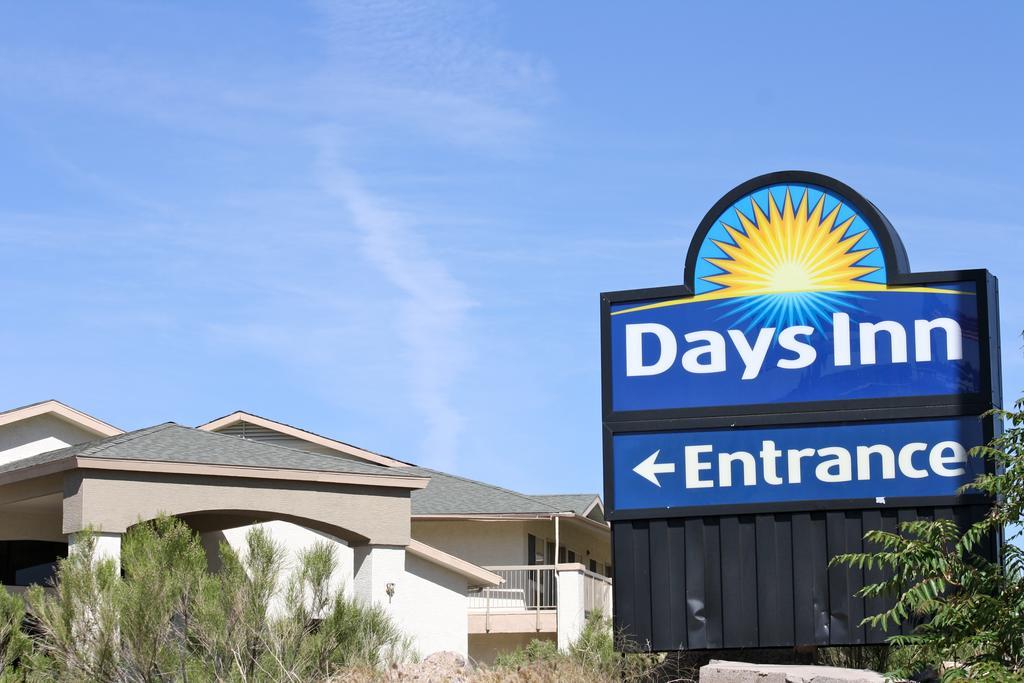 Days Inn By Wyndham Глоуб Екстер'єр фото